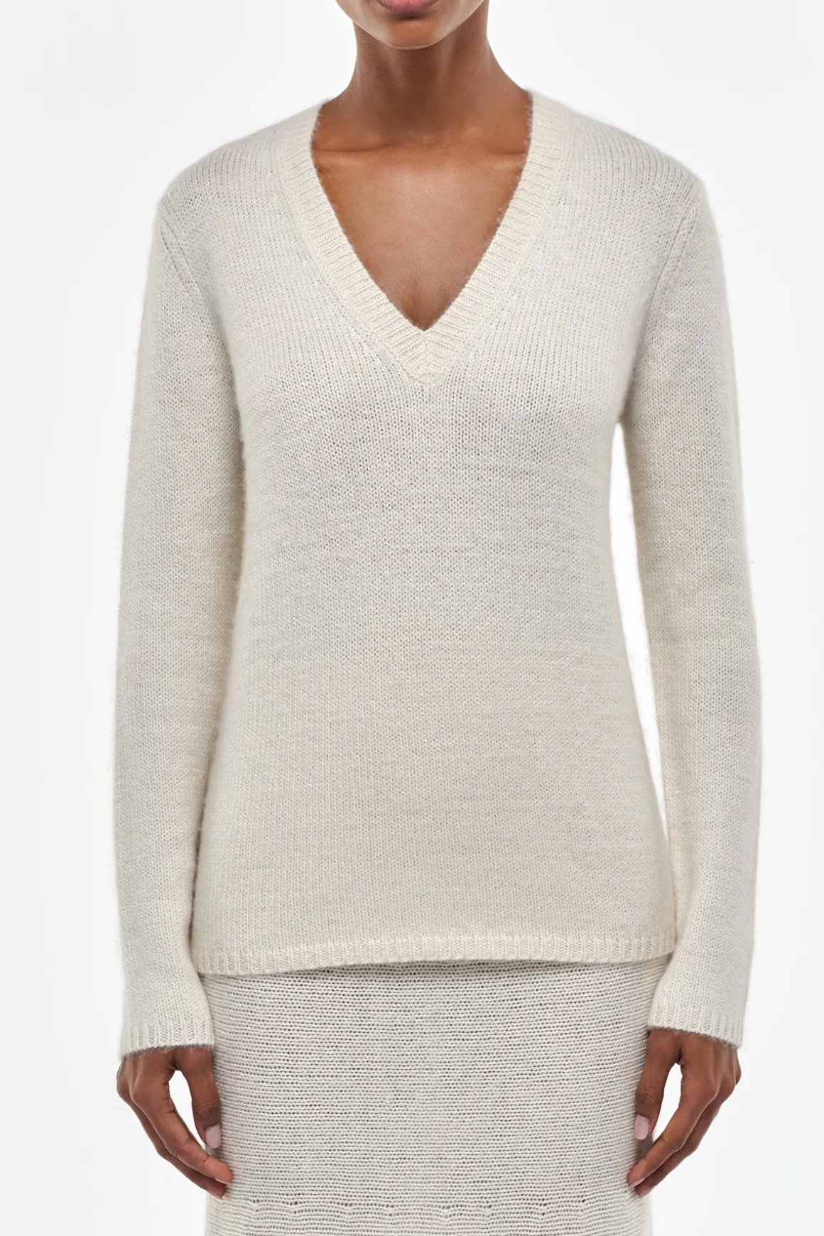 Isiah Knit V-Neck Sweater in Ivory Cashmere