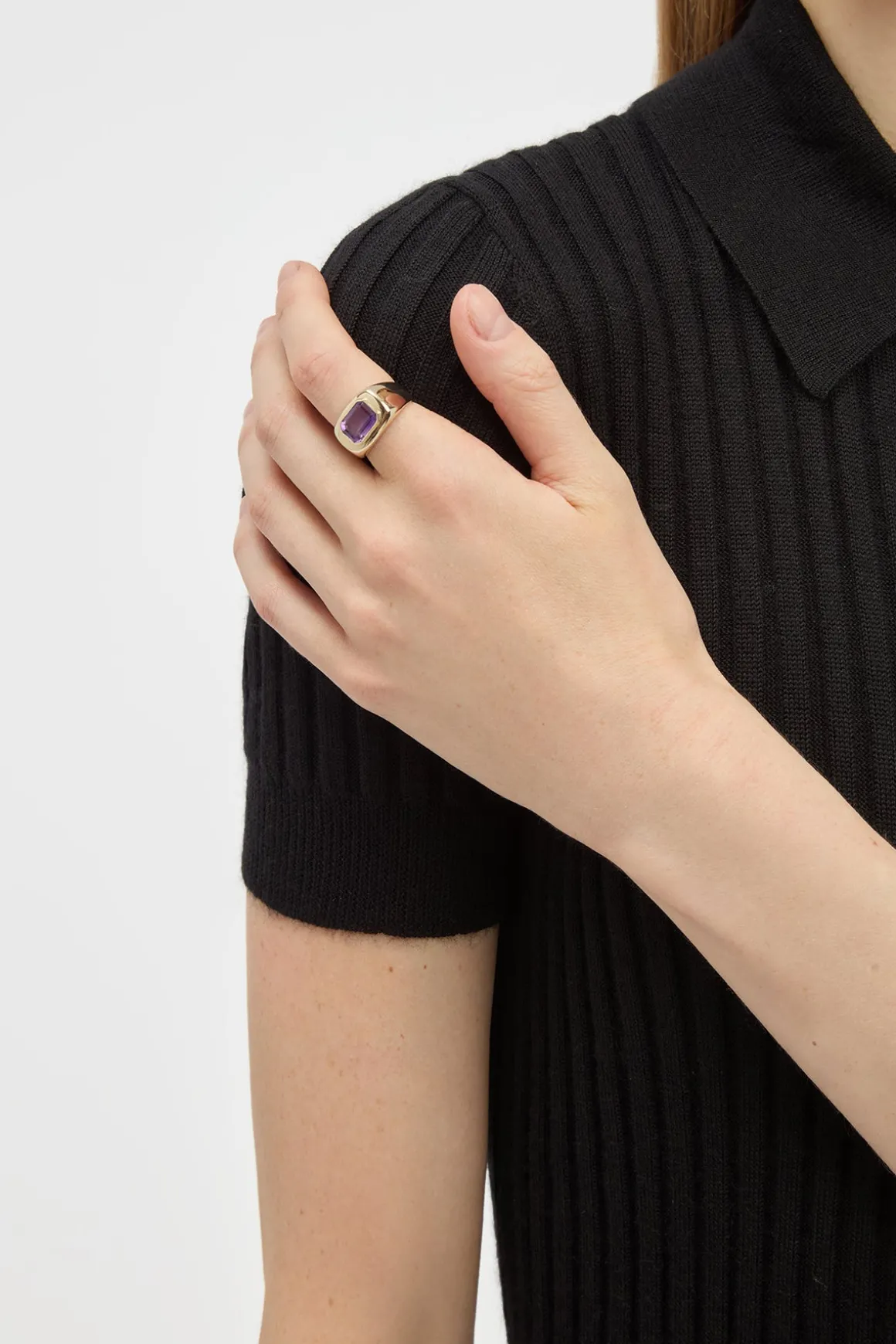 Large Ring in 18K Yellow Gold & Amethyst Stone