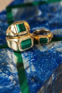 Large Ring in 18K Yellow Gold & Malachite Stone