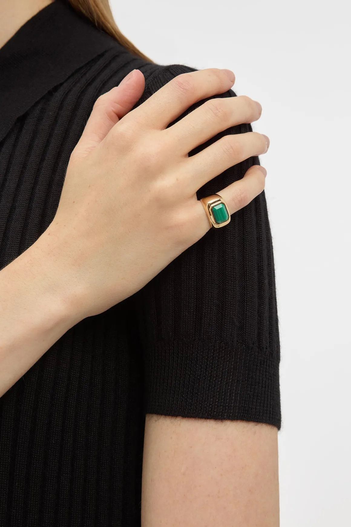 Large Ring in 18K Yellow Gold & Malachite Stone