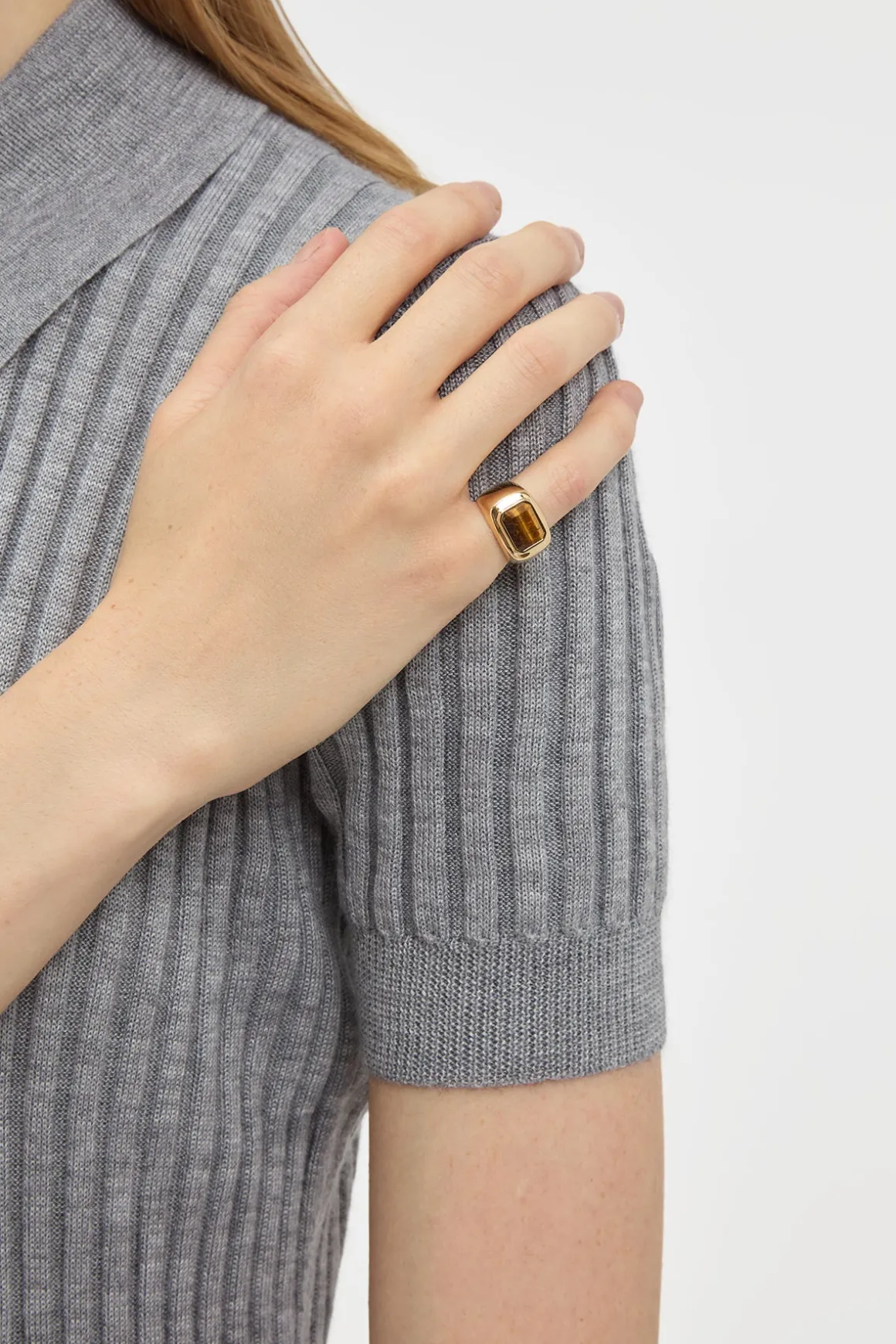 Large Ring in 18K Yellow Gold & Tiger's Eye Stone