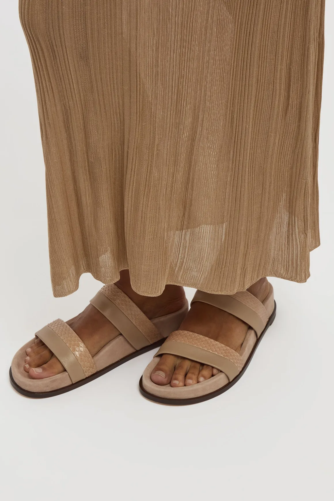 Low Striker Flat Sandal in Nude Snakeskin & Nappa Leather