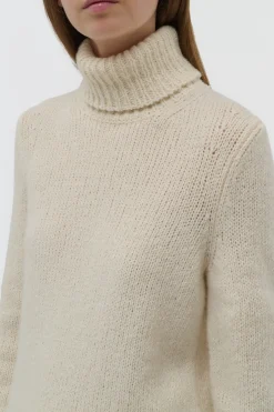 Nelle Knit Turtleneck in Ivory Cashmere