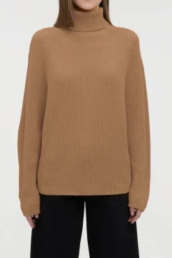 Wigman Knit Turtleneck Sweater in Camel Cashmere