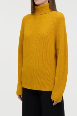 Wigman Knit Turtleneck Sweater in Golden Birch Cashmere