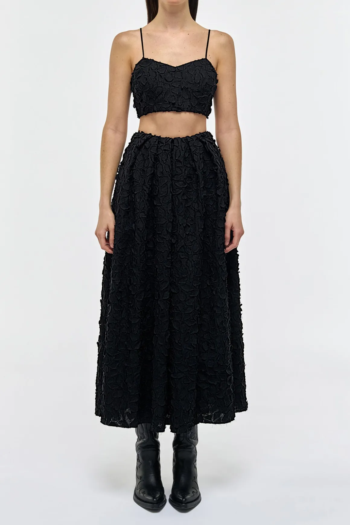 Zelia Embroidered Leaves Maxi Skirt in Black Linen